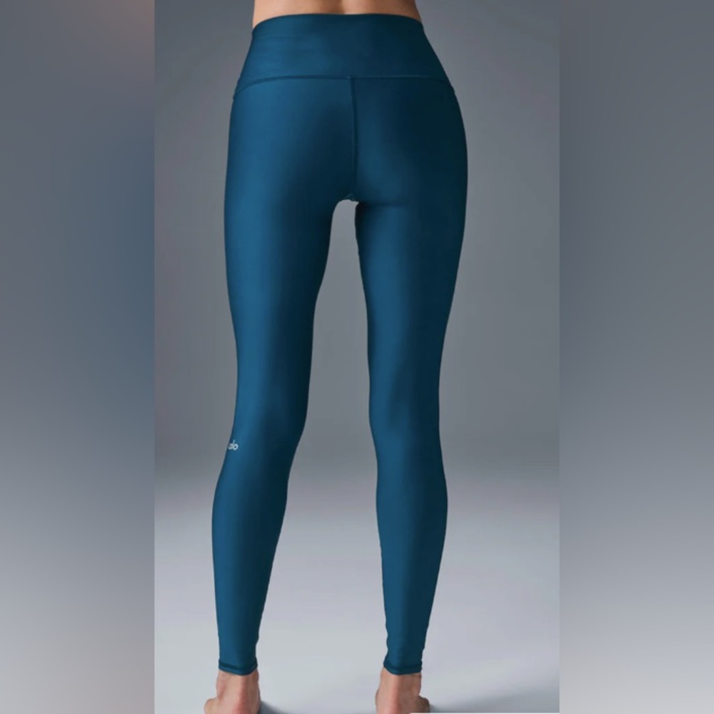 Alo Yoga High-Waist Airlift Legging - Picture 4 of 9